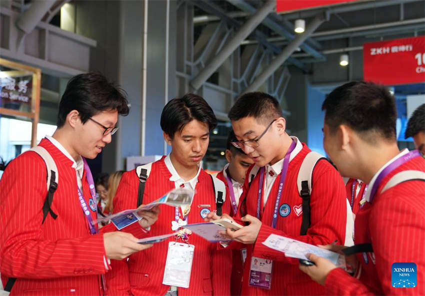 Voluntários da 6a CIIE iniciam treinamento presencial