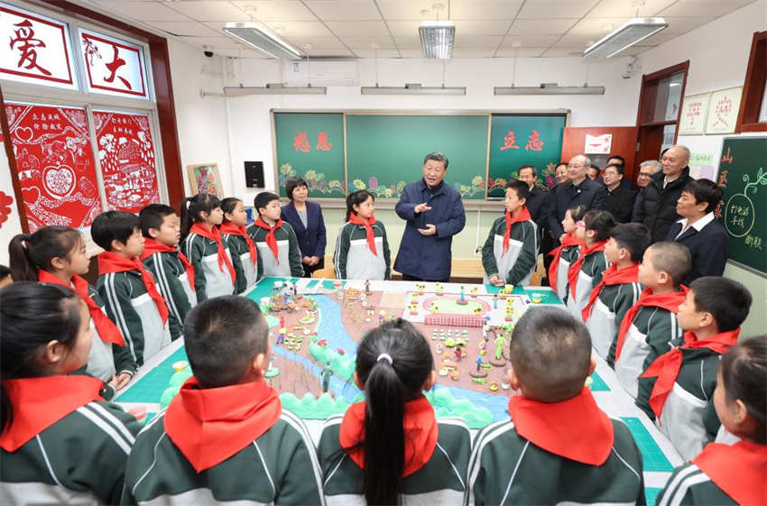 Xi Jinping inspeciona reconstru??o pós-inunda??o em Beijing e Hebei