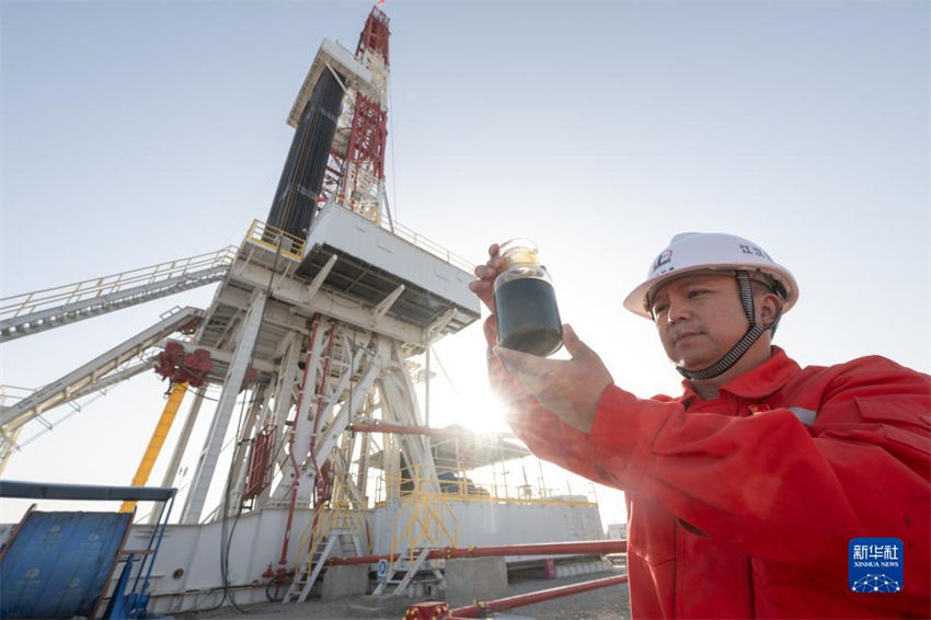 Gigante petroquímica chinesa conclui perfura??o do po?o de petróleo e gás mais profundo da Asia