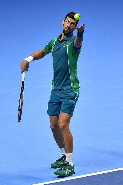 Djokovic conquista o 7o Finals quebrando novo recorde