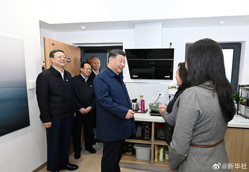 Xi Jinping faz visita de inspe??o em Shanghai