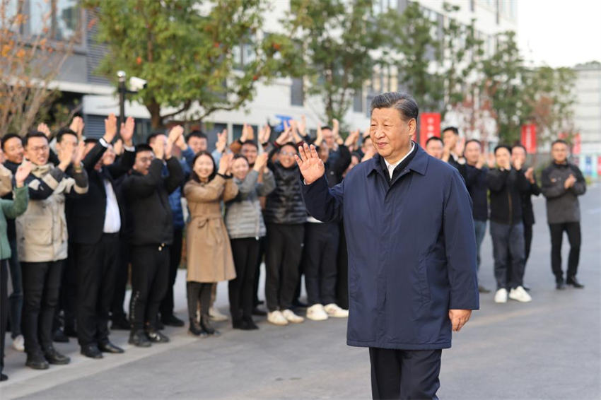 Xi Jinping destaca acelera??o da transforma??o de Shanghai em metrópole internacional socialista moderna