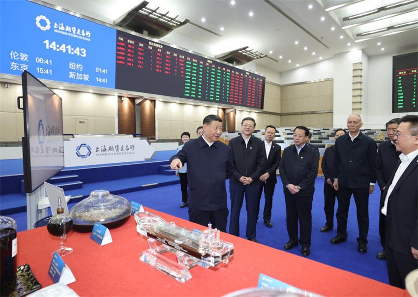 Xi Jinping destaca acelera??o da transforma??o de Shanghai em metrópole internacional socialista moderna