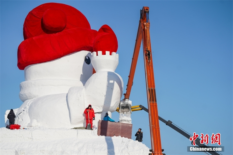 Harbin: “Boneco de Neve Gigante” está em constru??o