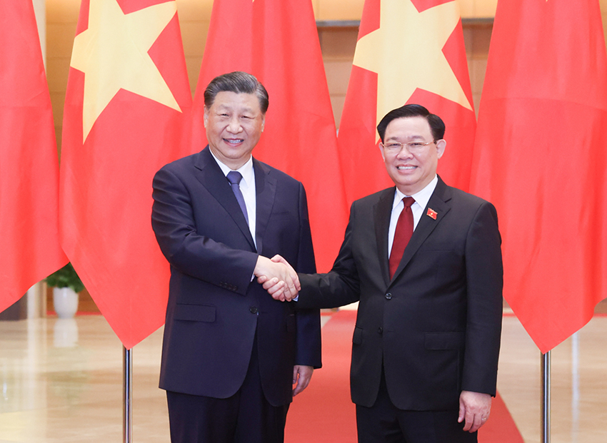 Xi Jinping diz que China e Vietn?, sob novas circunstancias, devem avan?ar no caminho de amizade e coopera??o
