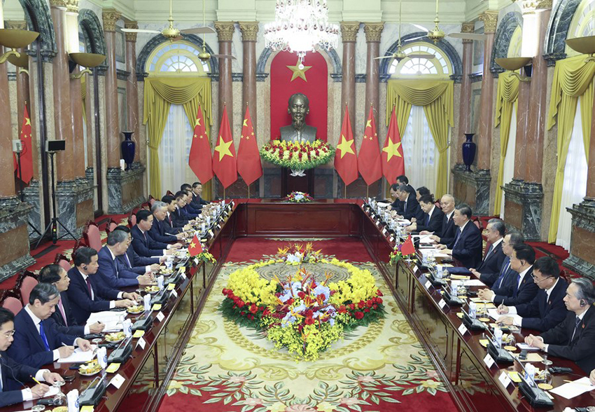 Xi Jinping pede implementa??o da comunidade China-Vietn? com futuro compartilhado que possui significado estratégico