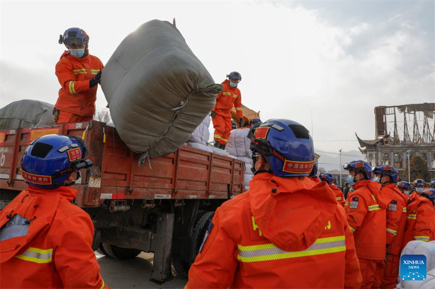 China intensifica a??es de alívio em regi?es atingidas pelo terremoto