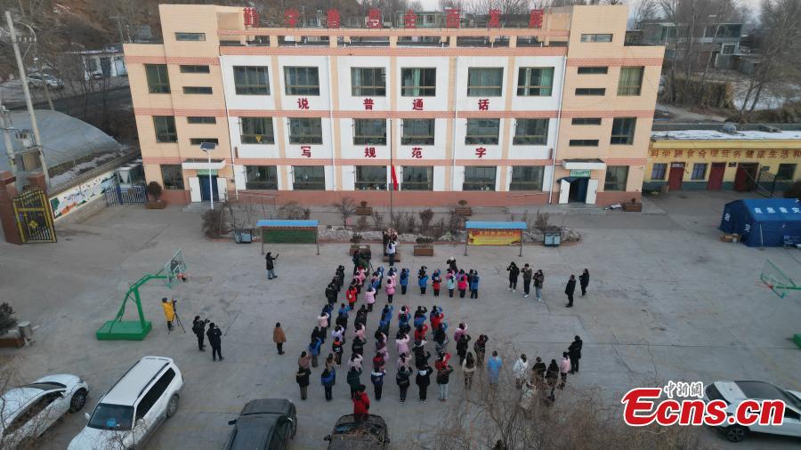 Gansu: aulas s?o retomadas no condado de Jishishan, atingido pelo terremoto