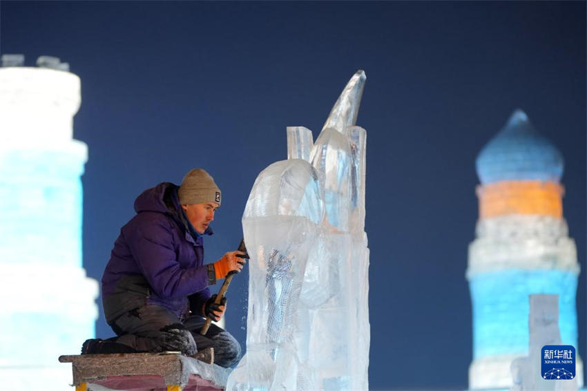 35o Concurso Internacional de Esculturas de Gelo de Harbin é inaugurado