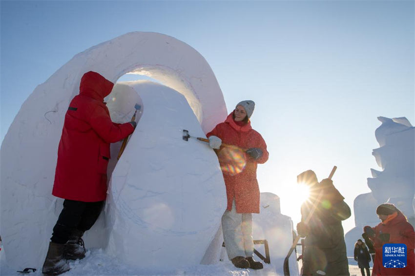 Harbin realiza 26o Concurso Internacional de Esculturas de Neve