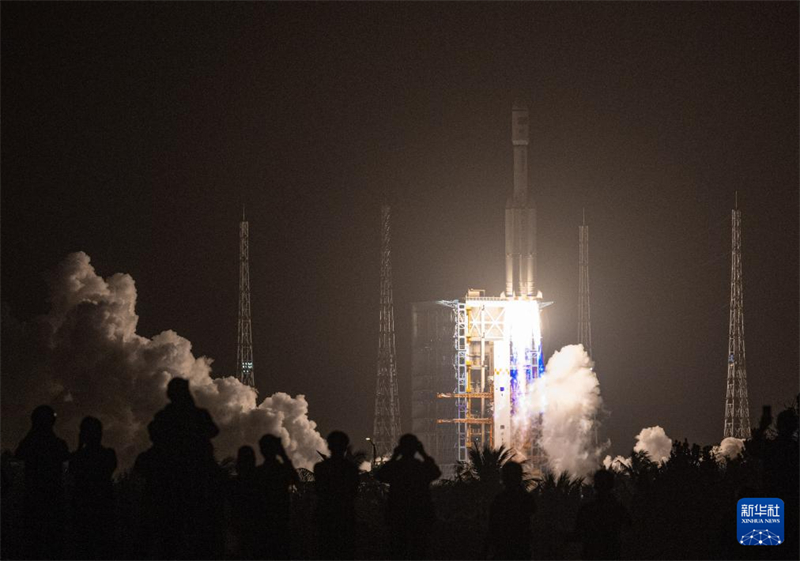 China lan?a nave espacial de carga Tianzhou-7