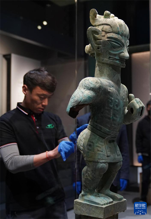 Cole??o de Sanxingdui aberta ao público em Shanghai