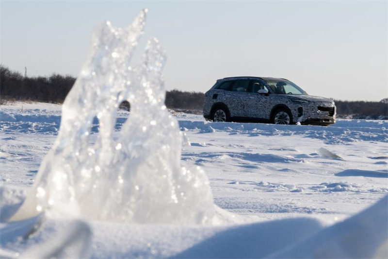 Heihe: nordeste da China registra aumento de testes automobilísticos em condi??es de neve