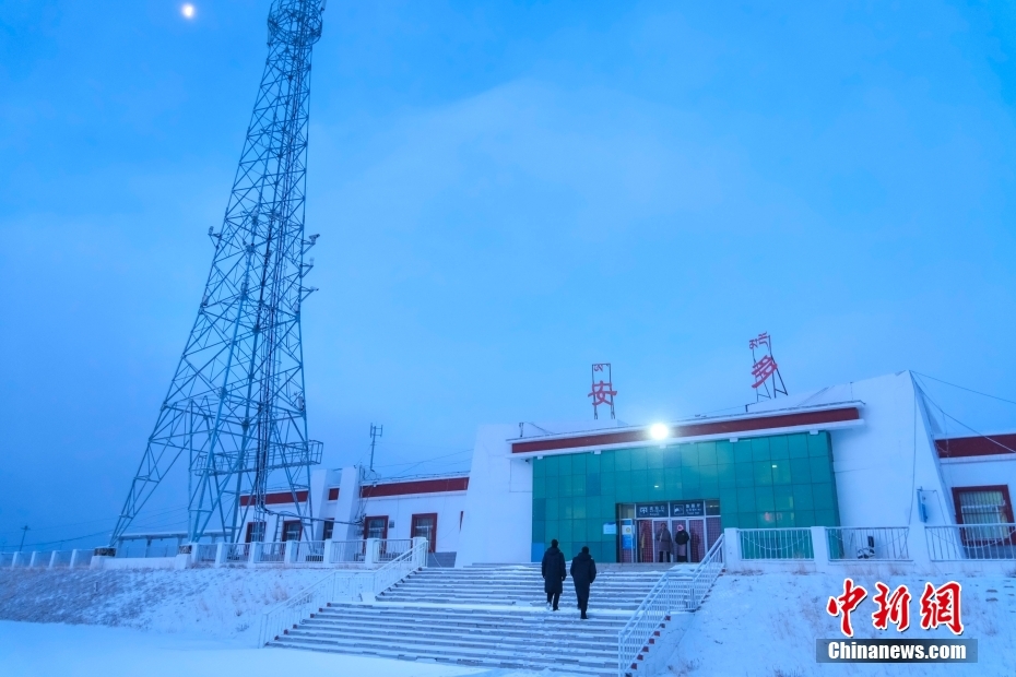 Xizang: esta??o ferroviária de Anduo recebe pico de viagens da Festa da Primavera