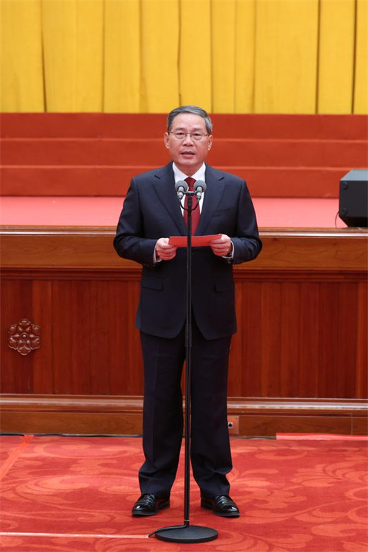 Xi Jinping estende sauda??es pela Festa da Primavera a todos os chineses e pede esfor?os para escrever novo capítulo no avan?o da moderniza??o chinesa