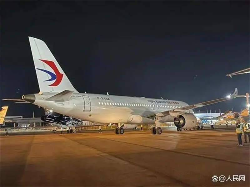 Avi?o comercial C919 participa do Airshow de Cingapura