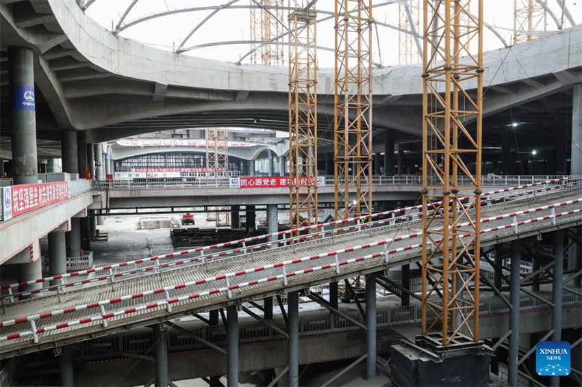 Esta??o Ferroviária do Subcentro de Beijing está em andamento