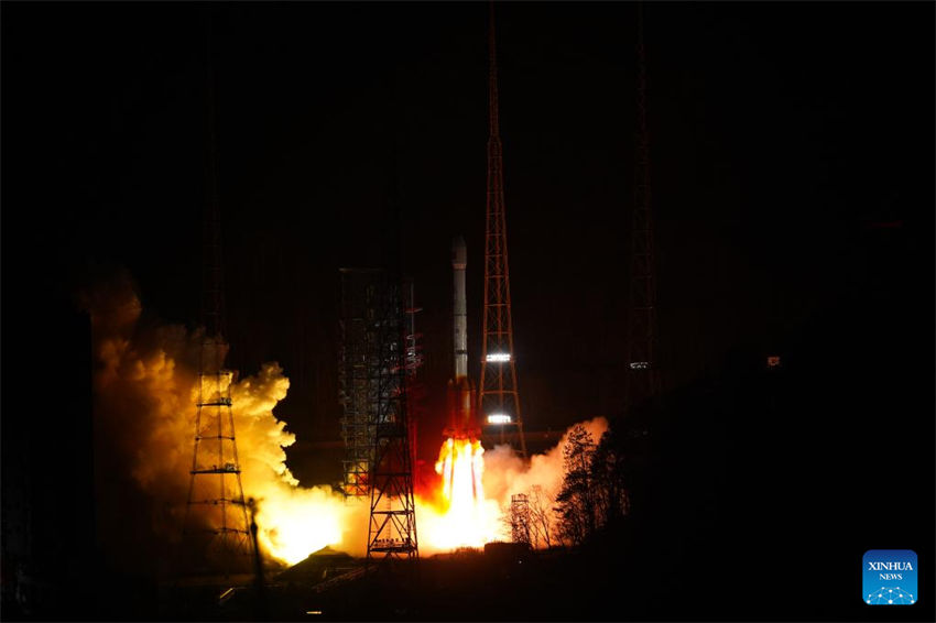 China lan?a satélite de servi?os de internet de alta órbita