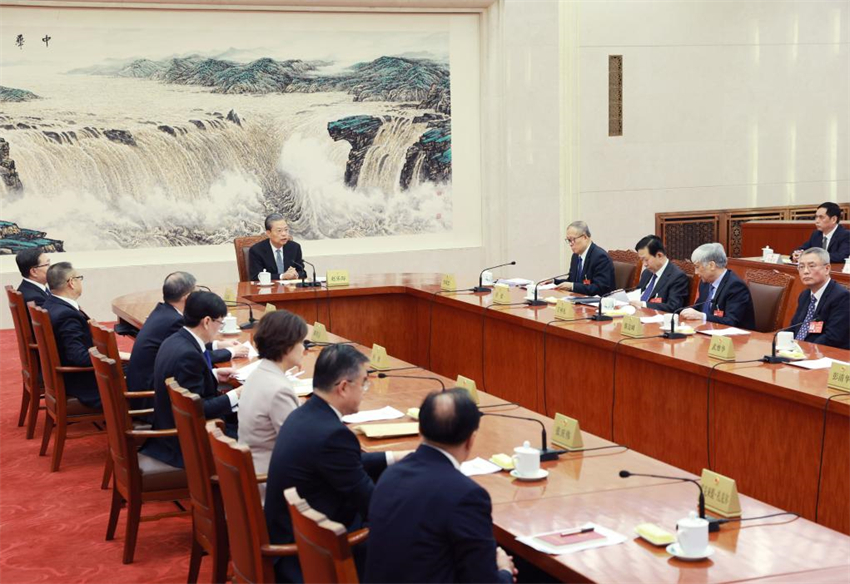Presidium é eleito e agenda é definida para sess?o legislativa anual da China