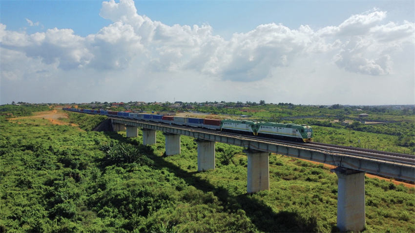 Nigéria: ferrovia Lagos–Ibadan, construída por empresas chinesas, avan?a a moderniza??o local