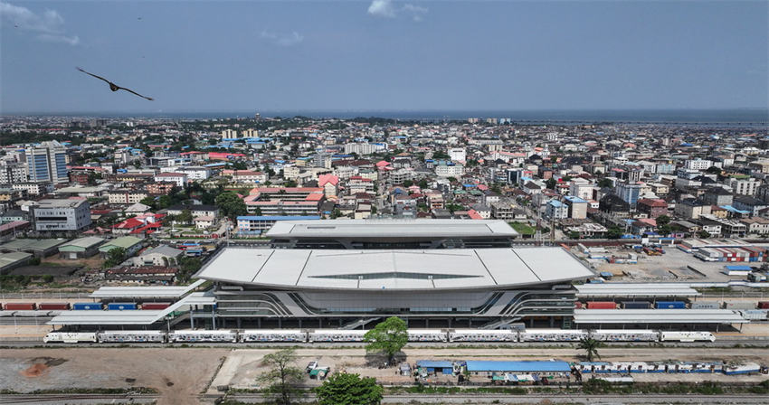 Nigéria: ferrovia Lagos–Ibadan, construída por empresas chinesas, avan?a a moderniza??o local