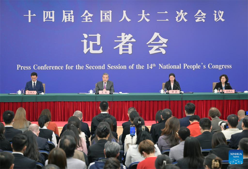 Chanceler da China se reúne com imprensa sobre política externa e rela??es exteriores