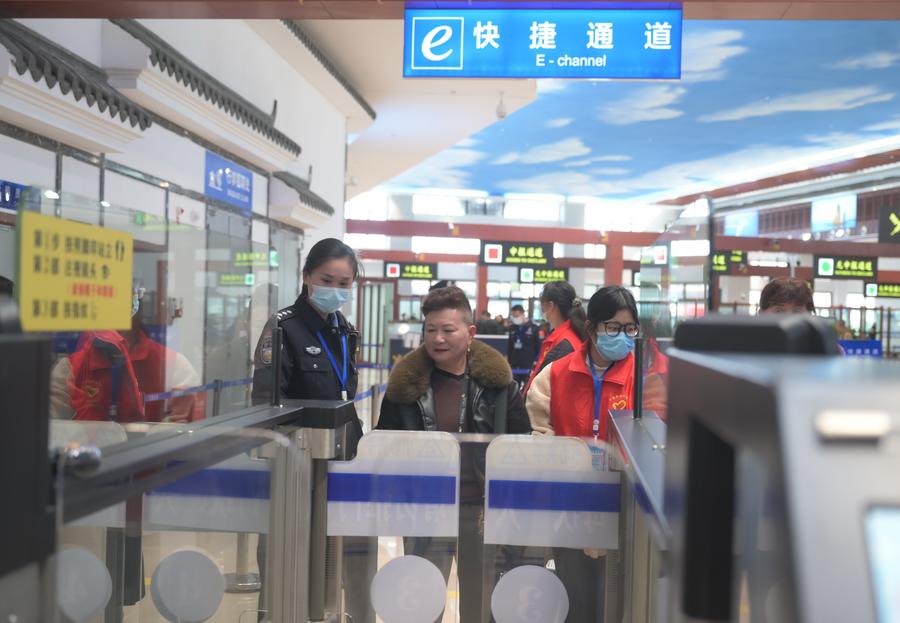 Primeira linha de cruzeiros internacionais partindo de Pingtan come?a a operar no sudeste da China