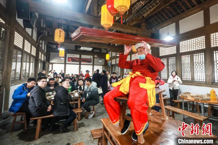 Sichuan: aldeias locais mantêm tradi??es culinárias distintas