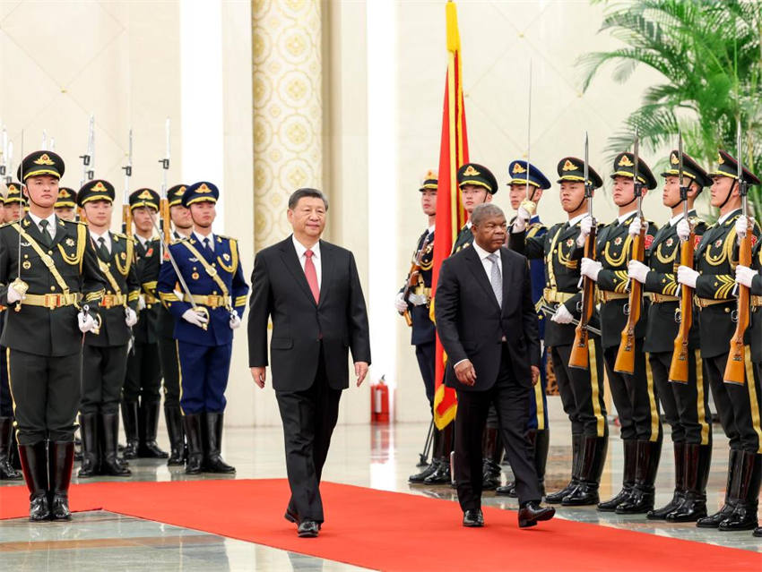 Presidentes chinês e angolano realizam conversas, elevando la?os bilaterais para parceria de coopera??o estratégica global