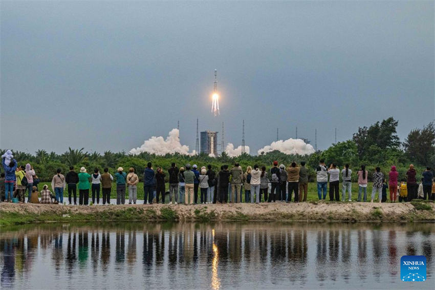 China lan?a novo satélite de retransmiss?o para comunica??es Terra-Lua