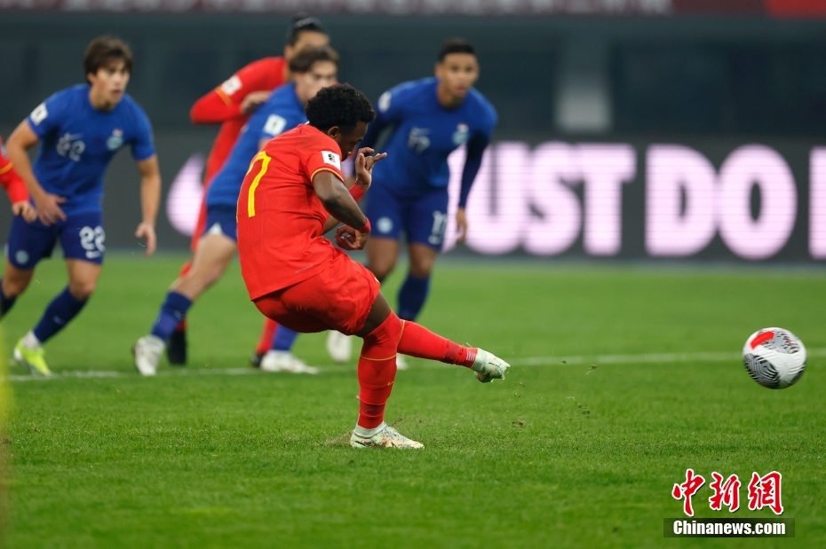 Eliminatórias da Copa do Mundo: China vence Singapura por 4-1