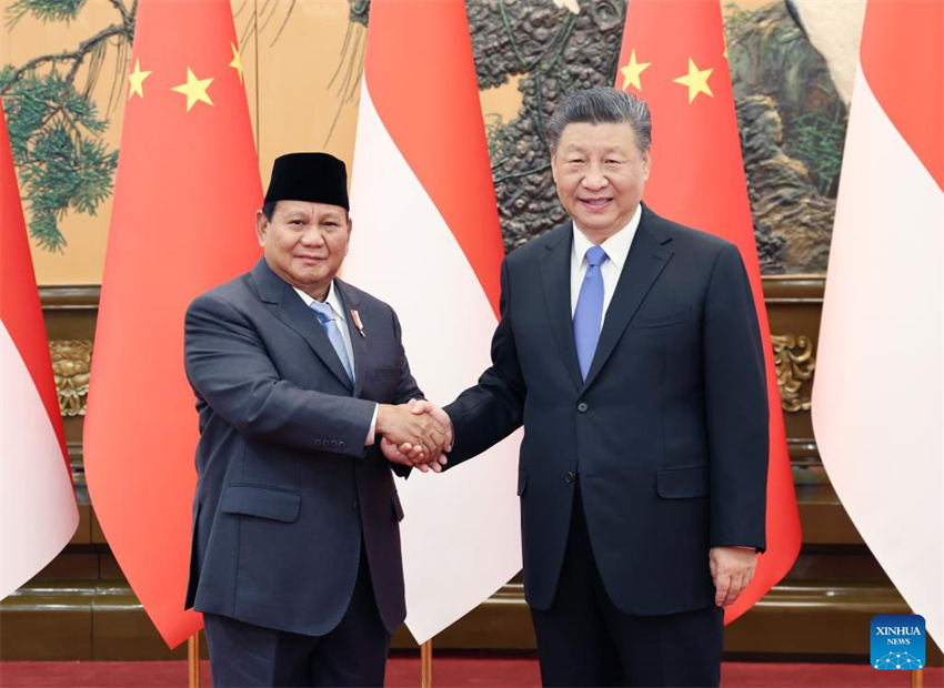 Xi Jinping mantém conversa??es com o presidente eleito da Indonésia