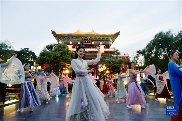 Três dias do feriado chinês Qingming registram 740 milh?es de viagens