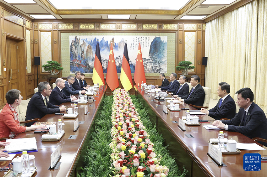 Xi Jinping reúne-se com chanceler alem?o e pede para alcan?ar sucesso mútuo