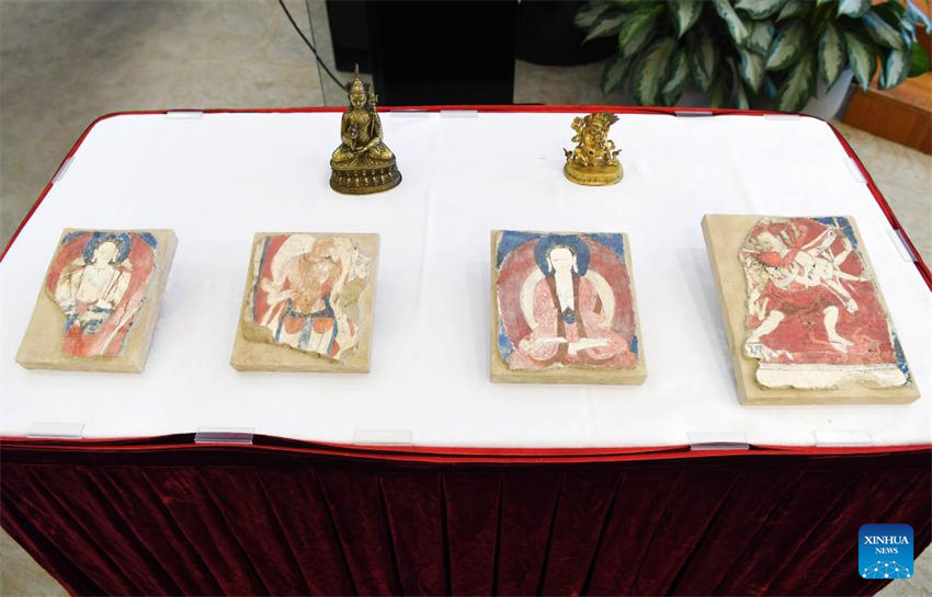 EUA devolvem 38 pe?as deobjetos culturais à China