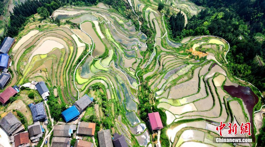 Galeria: terra?os nas montanhas criam paisagem única em Guangxi