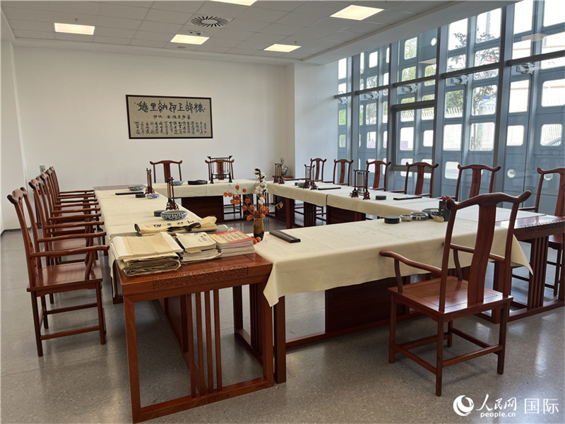Galeria: cursos do Centro Cultural Chinês em Belgrado populares entre a popula??o local