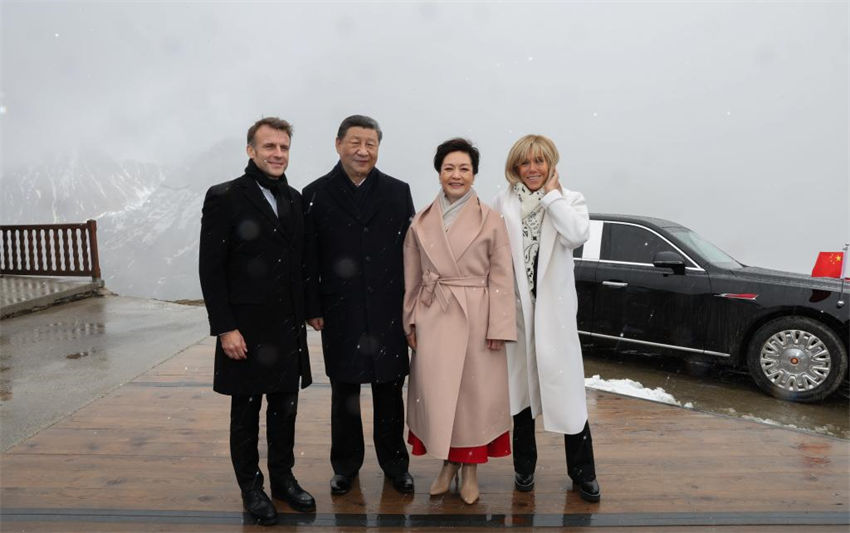 Macron recebe Xi Jinping em restaurante de montanha no sul pitoresco da Fran?a