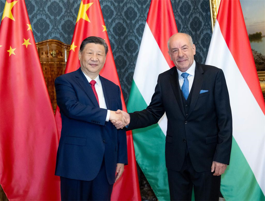 Avan?o: Xi diz que está pronto para promover conjuntamente os la?os China-Hungria para níveis mais altos