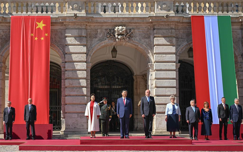Avan?o: Xi diz que está pronto para promover conjuntamente os la?os China-Hungria para níveis mais altos