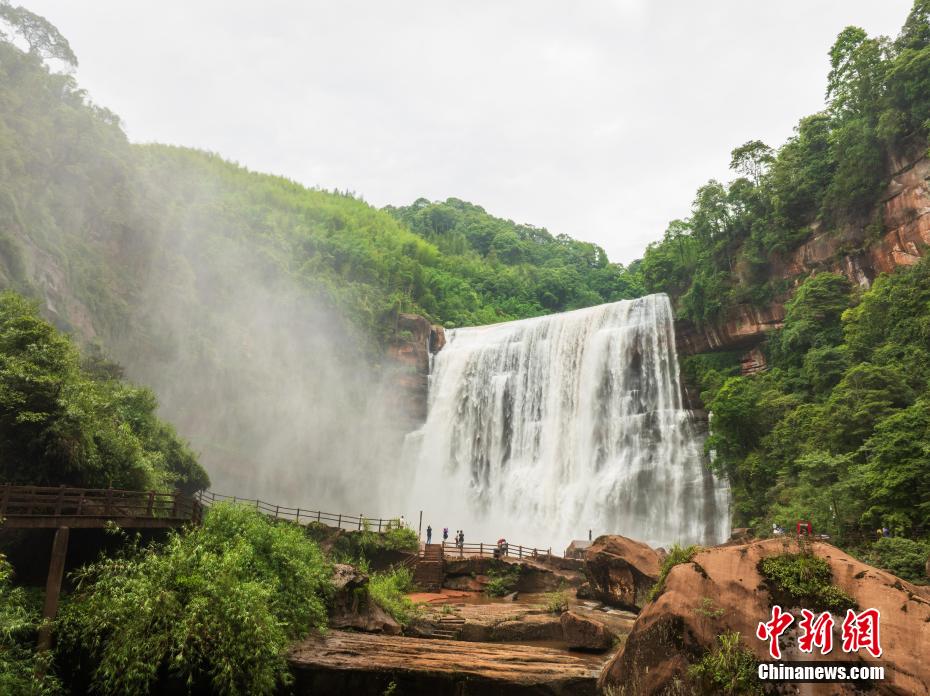 Tesouro Natural: Danxia de Chishui, patrim?nio mundial da natureza, no sudoeste da China