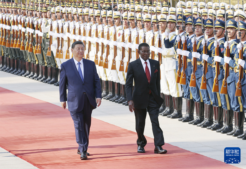 Presidentes da China e da Guiné Equatorial conversam e elevam la?os