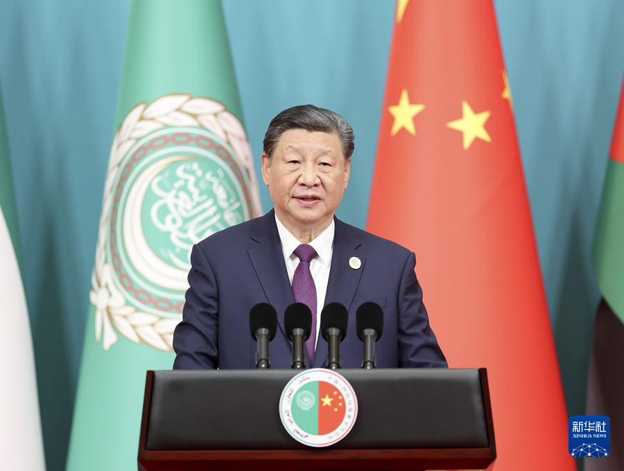 Xi Jinping afirma que a China está disponível para implementar “cinco quadros de coopera??o” com estados árabes
