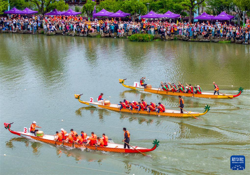 China recebe Festival do Barco-Drag?o em todo o país
