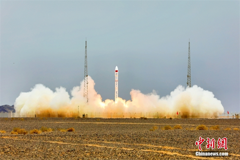 Foguete comercial chinês CERES-1 lan?a 3 satélites