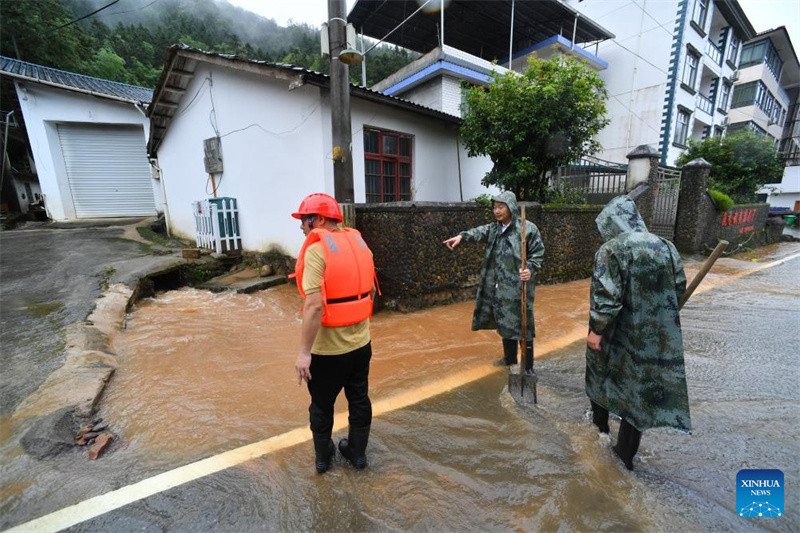 Chuvas torrenciais provocam evacua??es em Fujian, leste da China