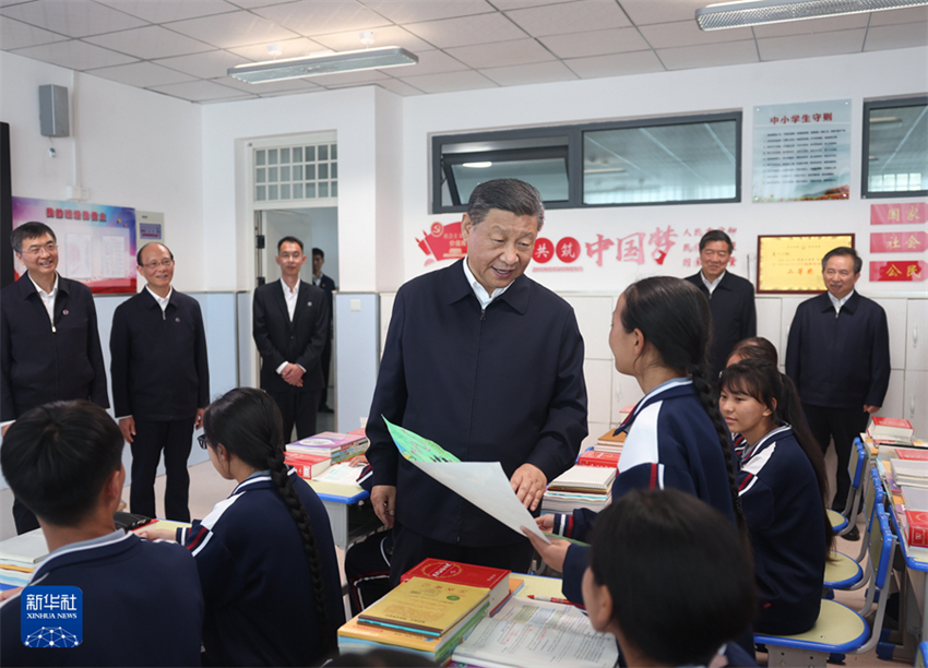 Xi Jinping enfatiza conserva??o da ecologia do Planalto Qinghai-Xizang e desenvolvimento de alta qualidade