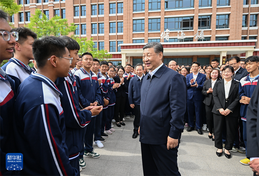 Xi Jinping enfatiza conserva??o da ecologia do Planalto Qinghai-Xizang e desenvolvimento de alta qualidade