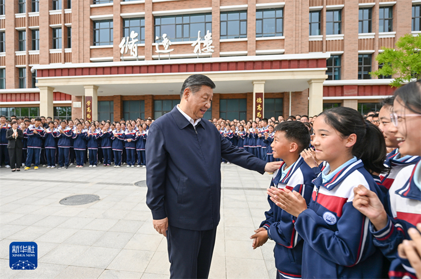 Xi Jinping enfatiza conserva??o da ecologia do Planalto Qinghai-Xizang e desenvolvimento de alta qualidade