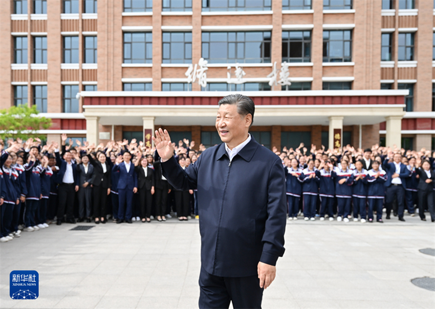 Xi Jinping enfatiza conserva??o da ecologia do Planalto Qinghai-Xizang e desenvolvimento de alta qualidade
